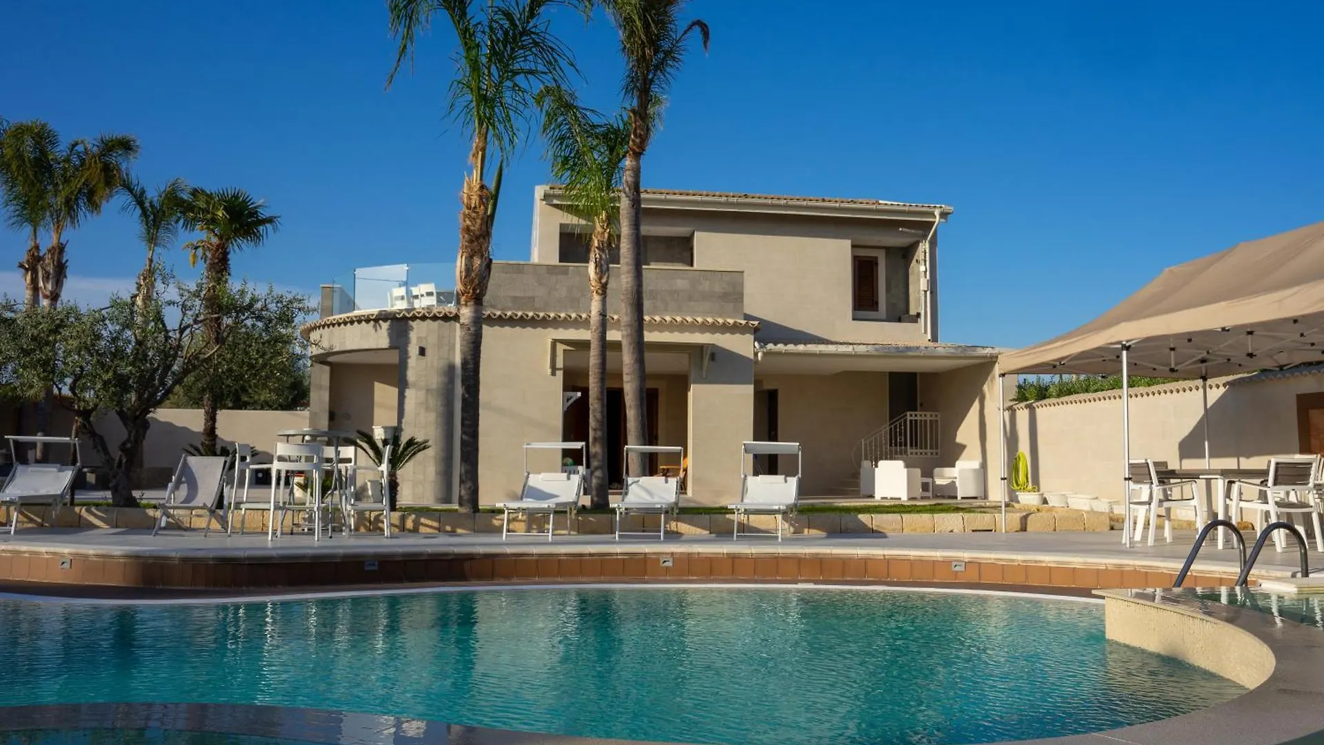 Aqua Suites Doria Syrakus Villa